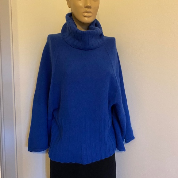 ARMANI COLLEZIONI Turtleneck sweater - Picture 1 of 3
